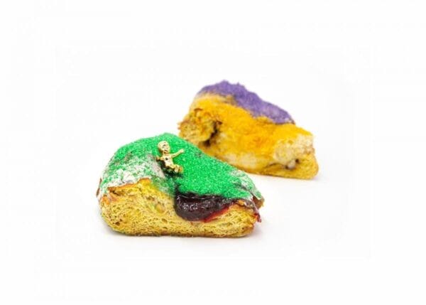 Cartozzo's King Cake - Praline Cream Cheese Cartozzo's King Cake - Praline Cream Cheese