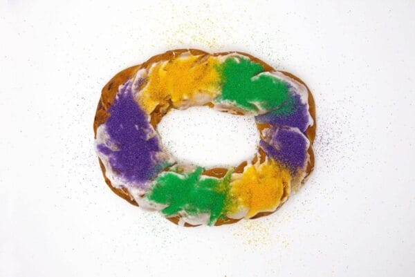 Cartozzo's King Cake - Traditional Cinnamon